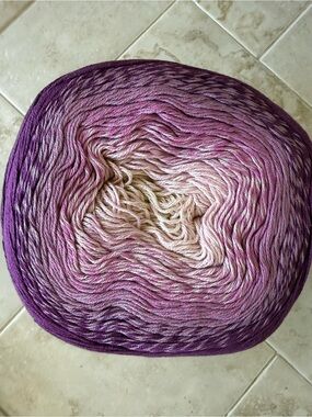 Yarn Art Flowers Gradient Purple to Cream Ombre Yarn Cake - Premium Home Art